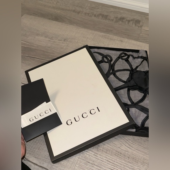 GUCCI Women’s Modal Wool Horsebit Square Shawl - Picture 1 of 6